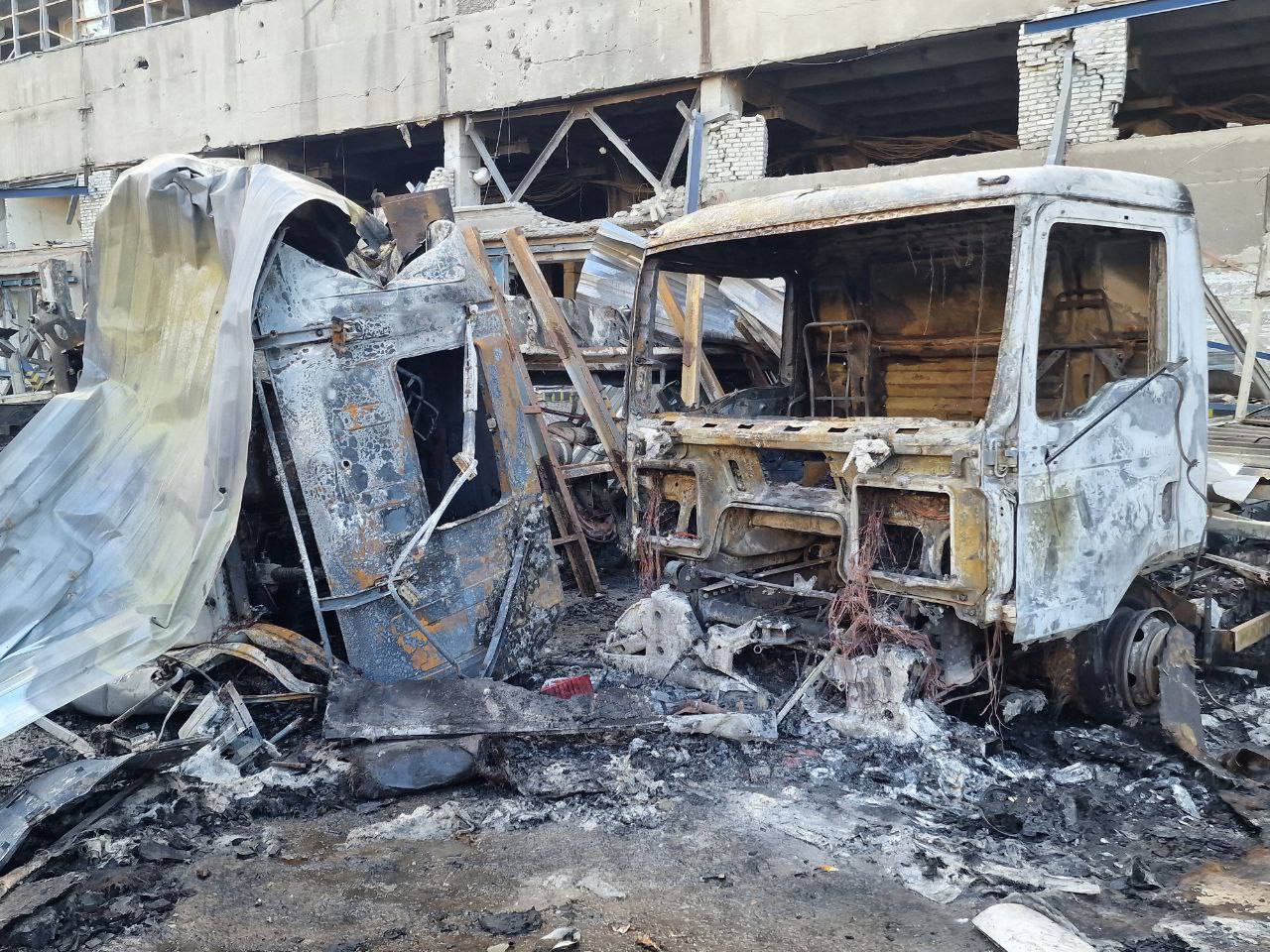 Оккупанты ударили по терминалу "Новой почты" в центре Харькова